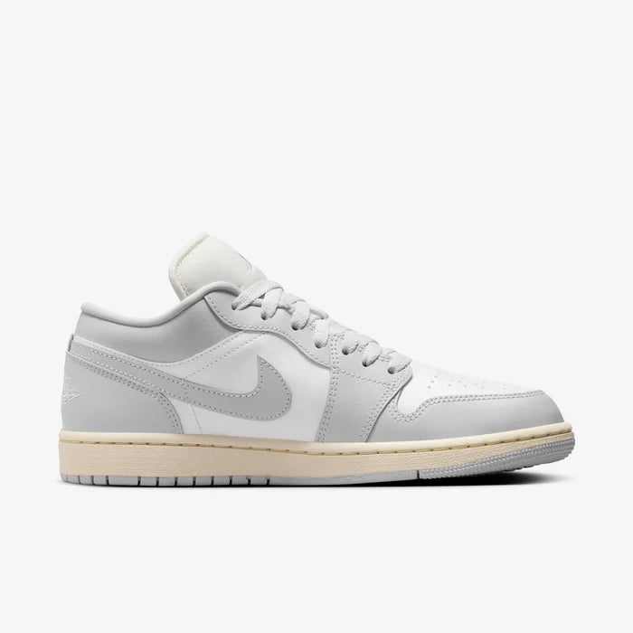 Womens Air Jordan 1 Low Shoe