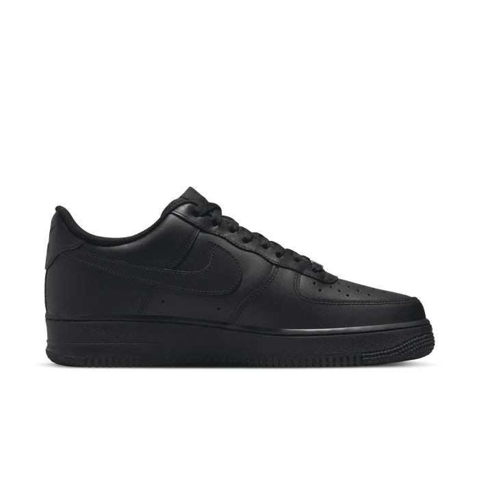 Air Force 1 07 LE Shoe