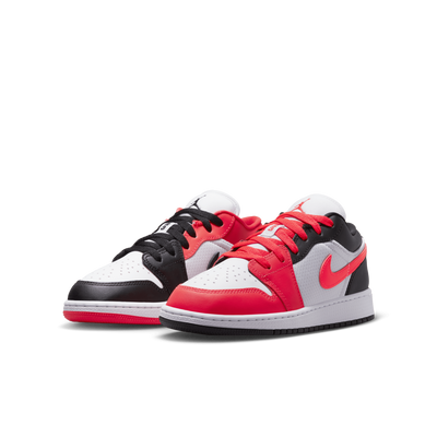 Junior Air Jordan 1 Low Shoe