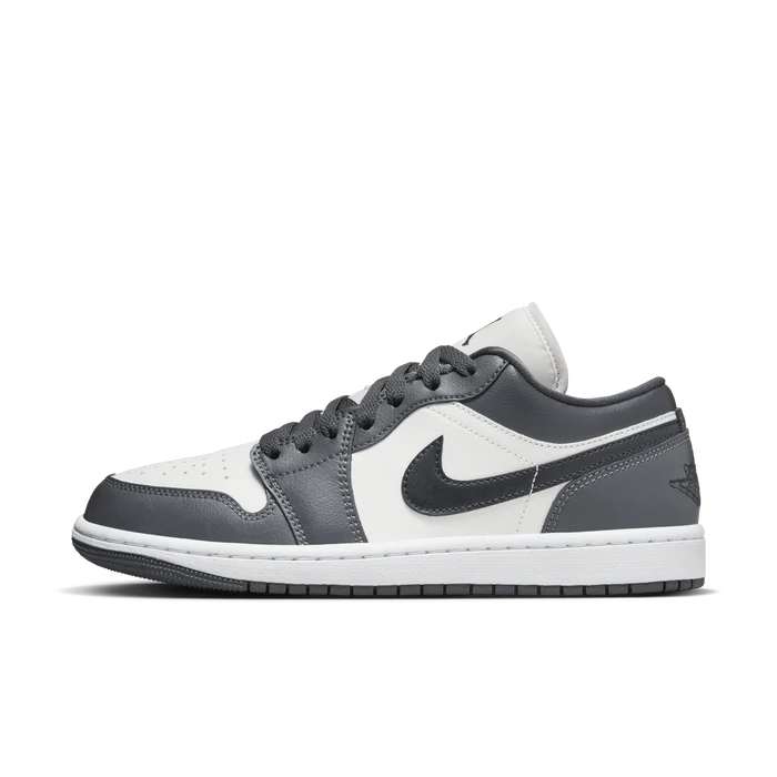 Womens AIR JORDAN 1 LOW Shoe