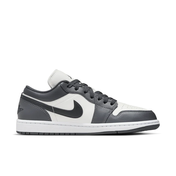 Womens AIR JORDAN 1 LOW Shoe