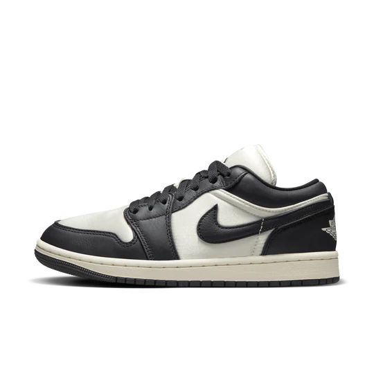 Womens Air Jordan 1 Low SE Shoe